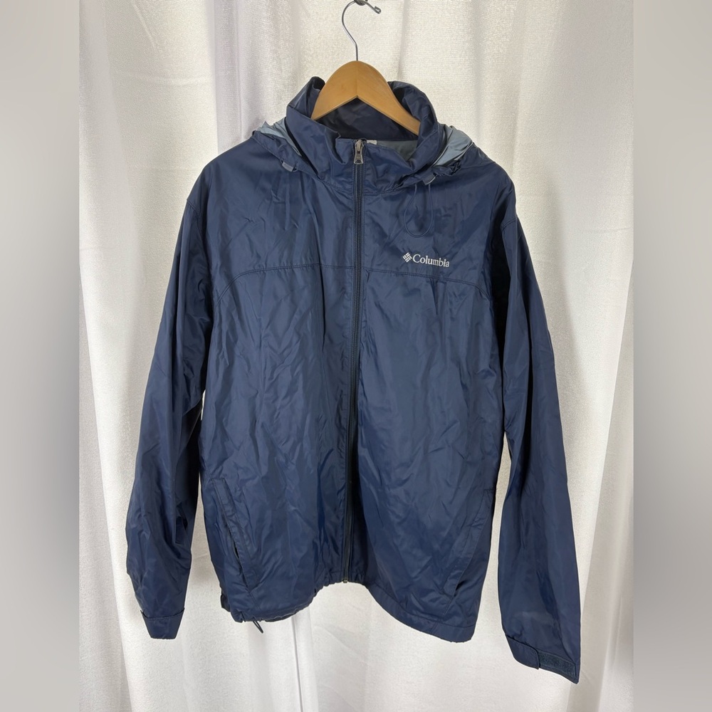 Men’s Columbia Rain Jacket‎ Packable Camping Hiking Size Large Navy GUC 630
